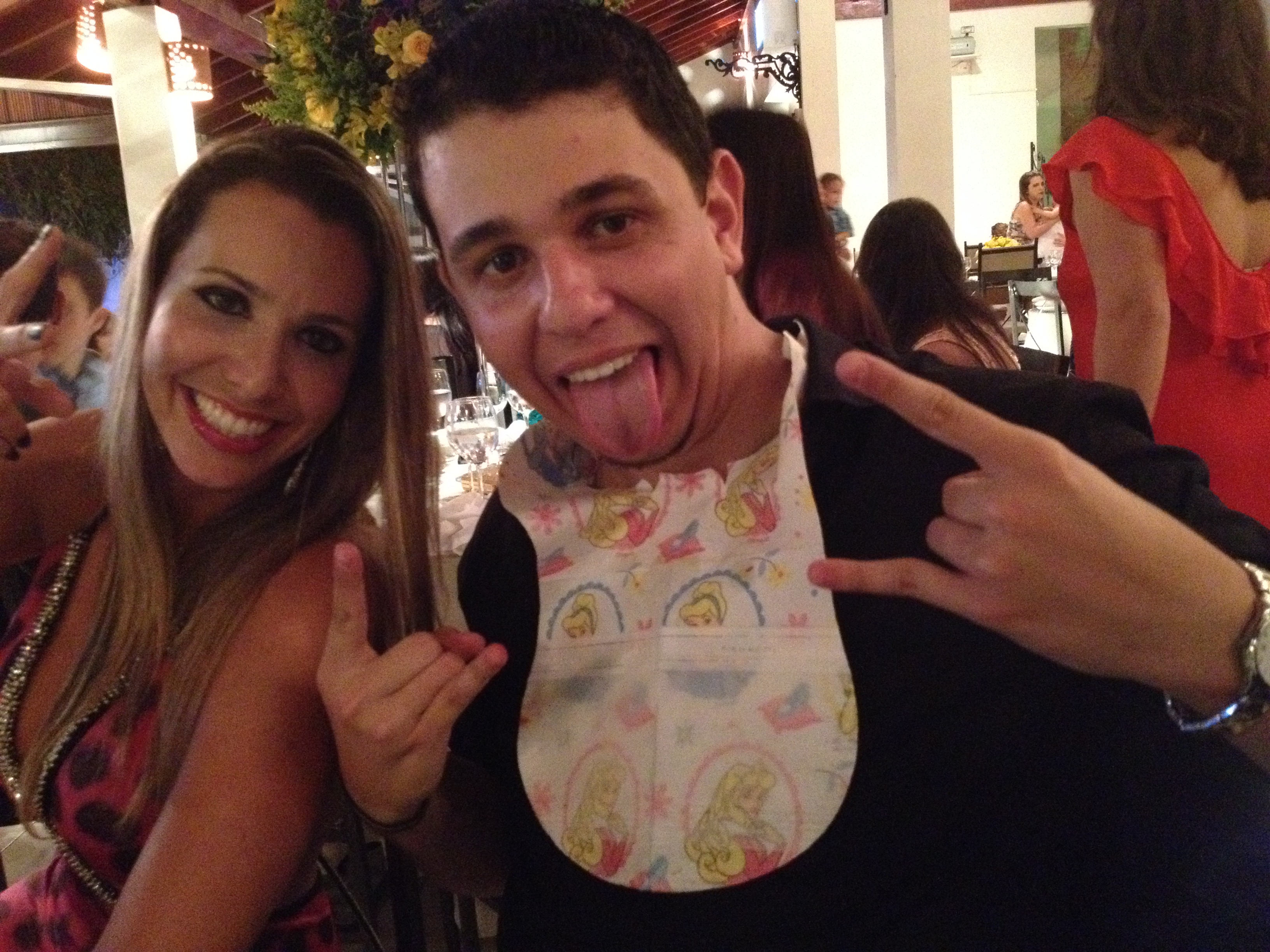 jiar in a bib